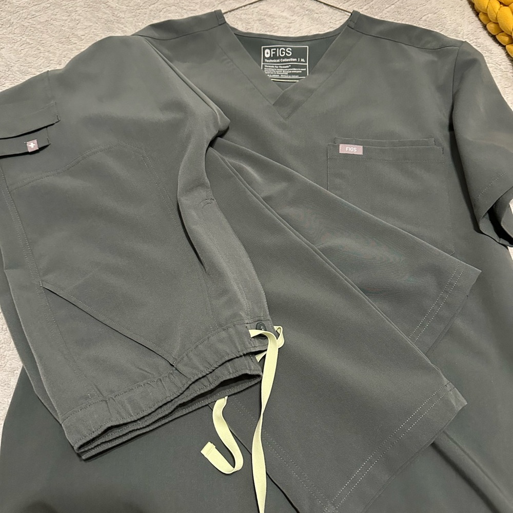 Women’s figs tactical scrubs
